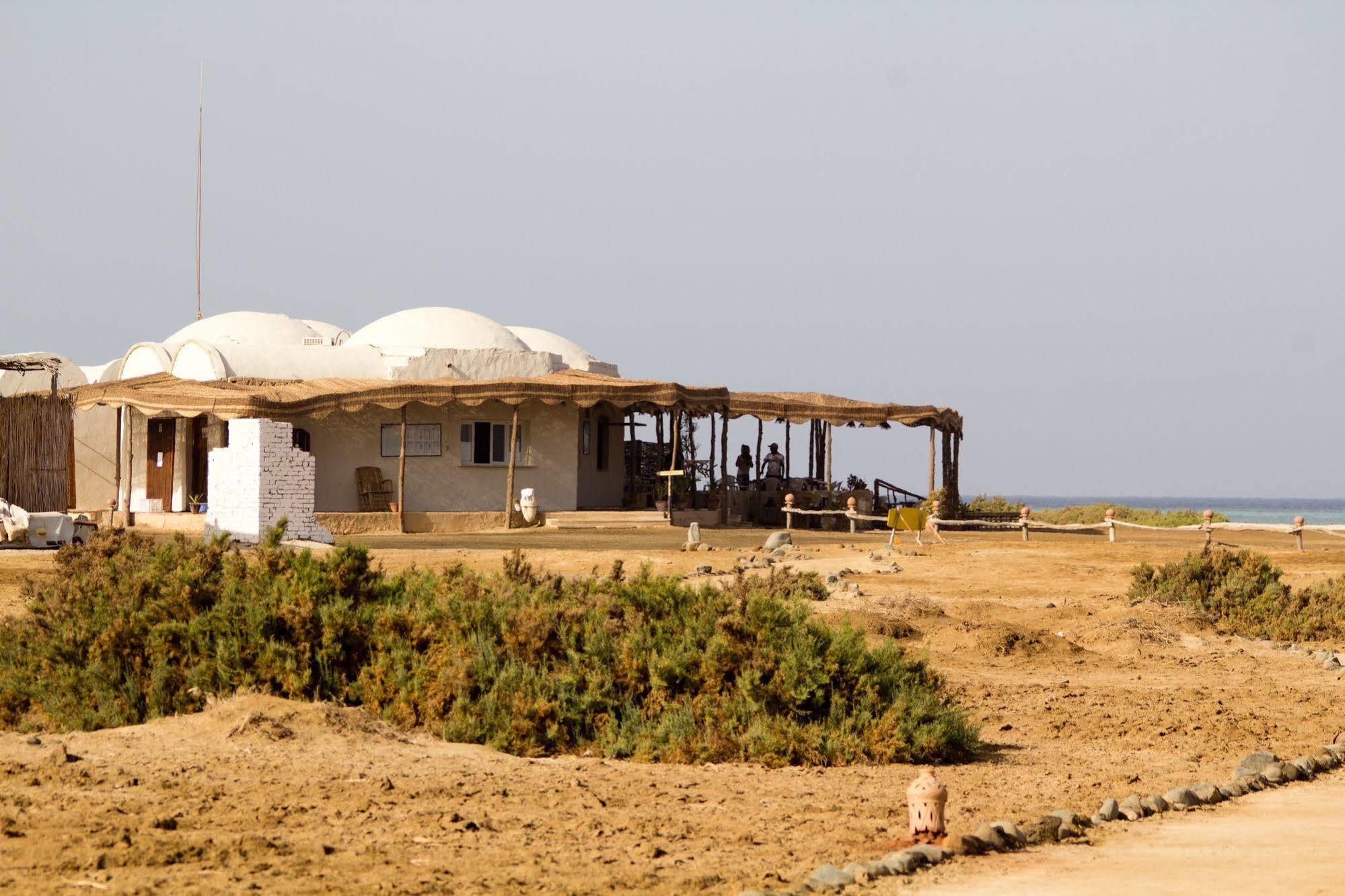 Wadi Lahami Village Berenice Troglodytica Exterior photo
