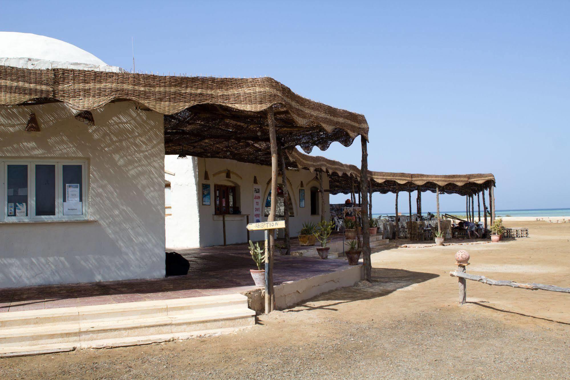 Wadi Lahami Village Berenice Troglodytica Exterior photo